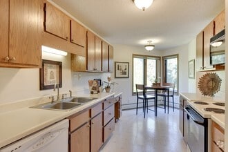 Kitchen - South Wirth Apartments
