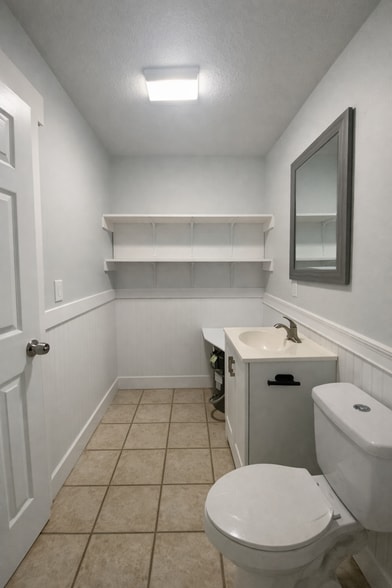 Building Photo - 5094 J E L Drive