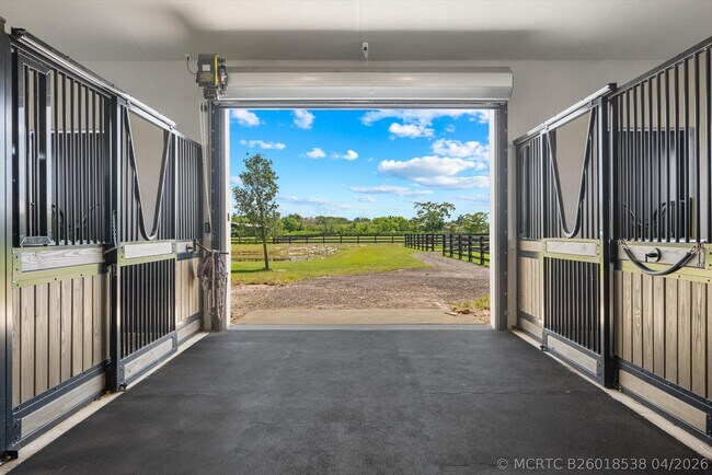 Building Photo - 16175 Deer Path Ln