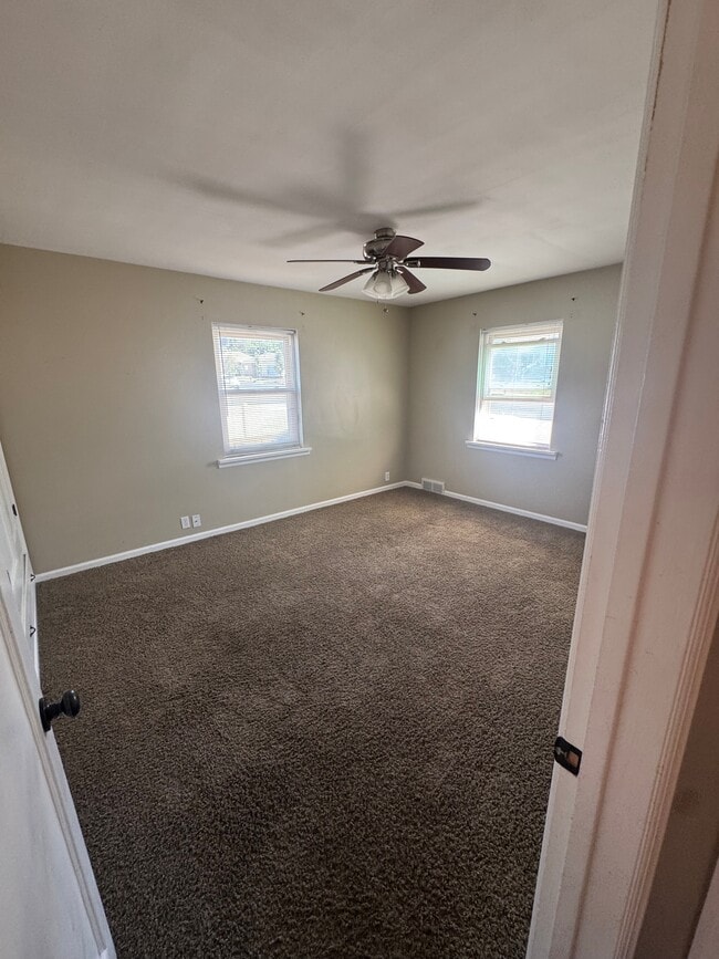 Building Photo - 145 E 1200 S