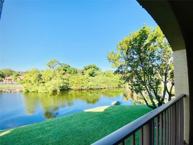 Building Photo - 4171 San Marino Blvd