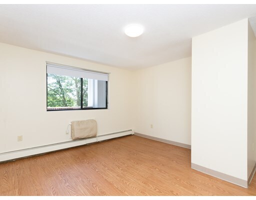 Building Photo - 151 Hallet St