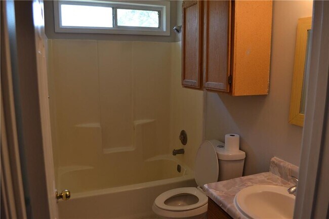 Building Photo - 1591 Willow Bend Way