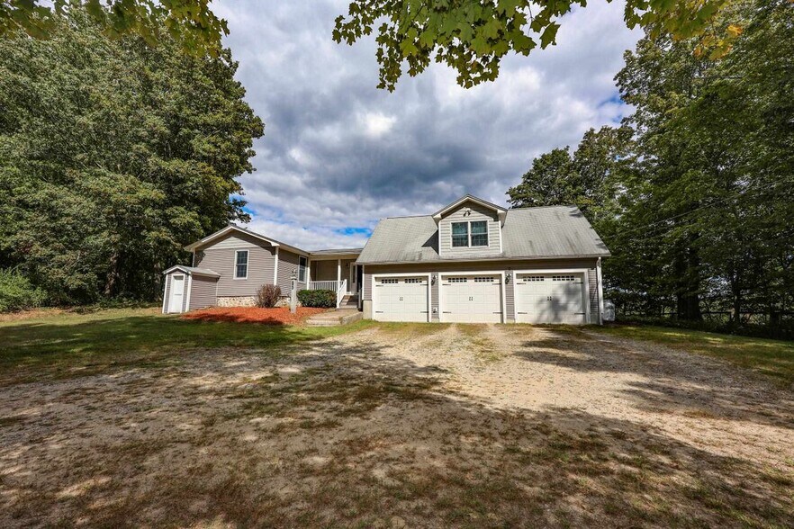 Building Photo - 55 Holbrook Hill Rd
