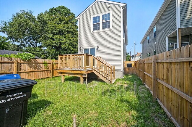 Building Photo - 105 Gilmerton Ave