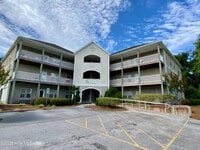 Building Photo - 100 Lighthouse Ln
