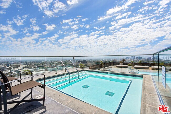 Building Photo - 1100 Wilshire Blvd