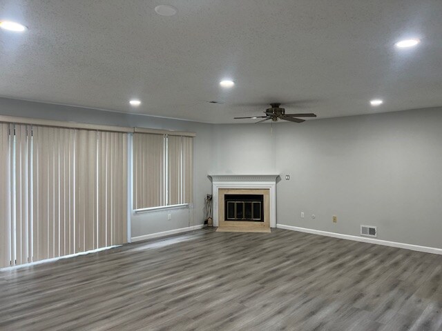 Building Photo - 29 Nicole Terrace