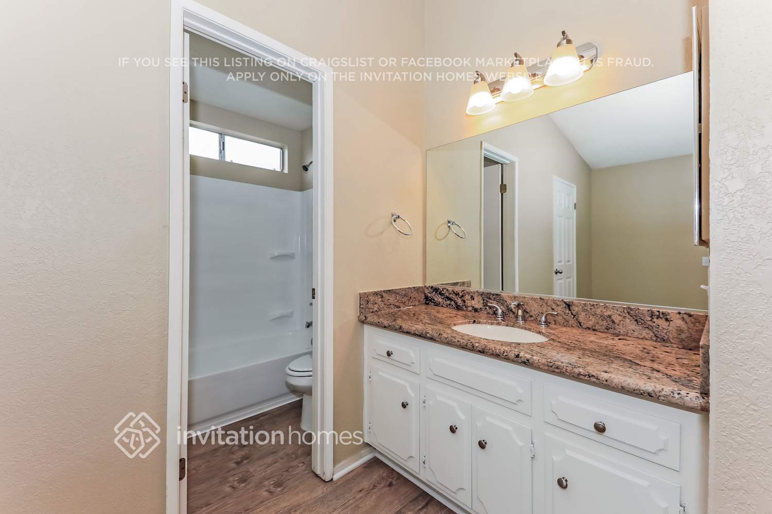 Building Photo - 5651 Louise St