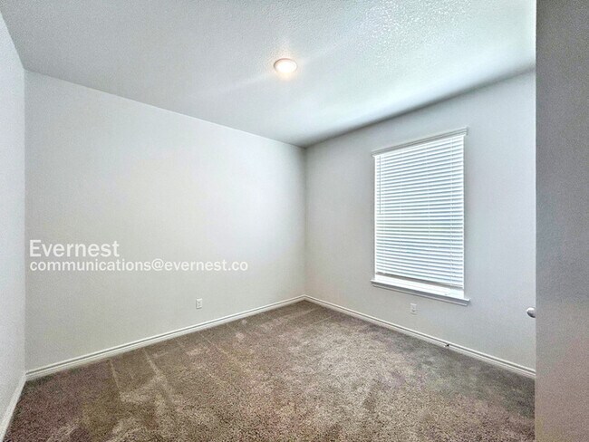 Building Photo - ACT NOW! / Newer 3 Bedroom Home in Temple / Pet Friendly / Fenced Yard / Special Offer