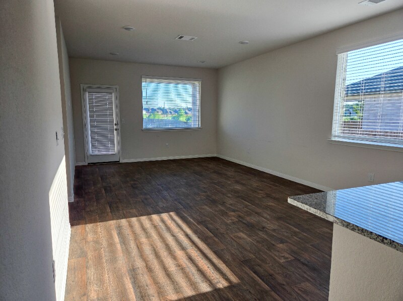 Building Photo - 109 Brody Ln