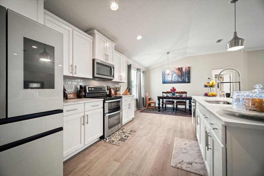 Building Photo - 2941 Oak Stream Dr