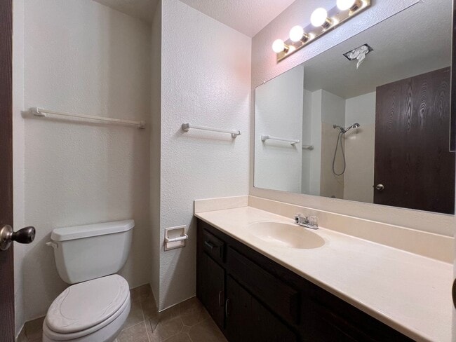 Building Photo - 3 bedroom 2 bath South Reno Home