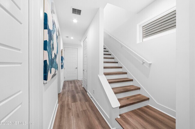 Building Photo - 2107 Gordon Ave