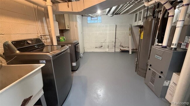 Building Photo - 3003 Dudley St