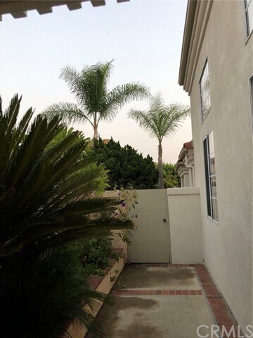 Building Photo - 15 Monaco