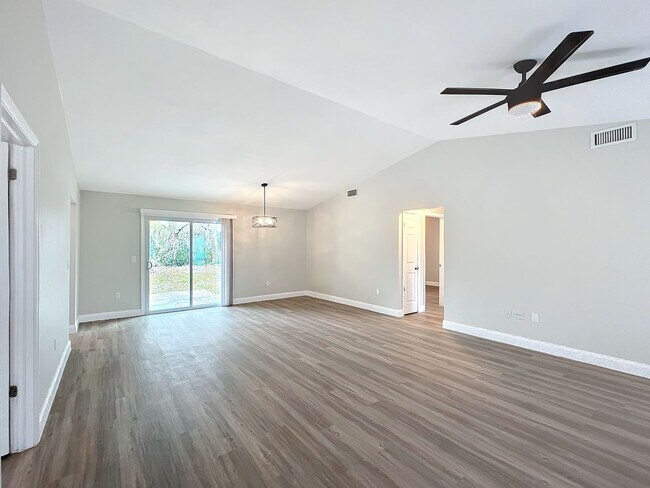 Building Photo - Stunning Waterfront Home located in the de...