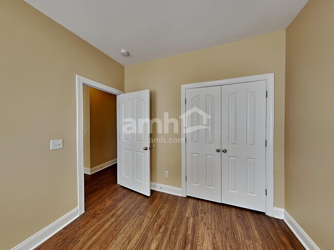 Building Photo - 636 Osborne Ln