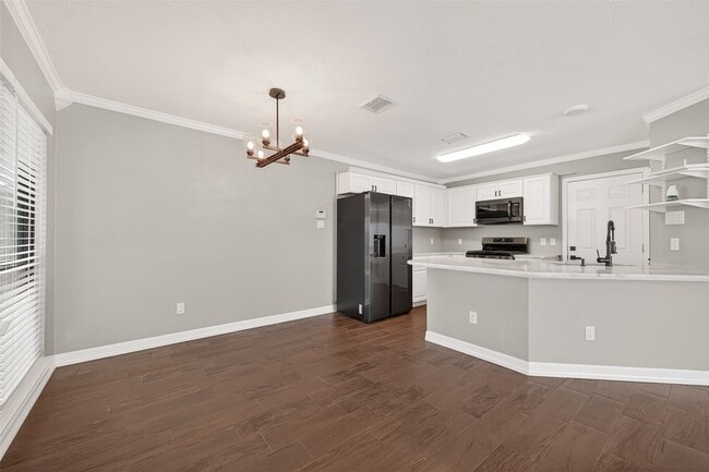 Building Photo - 1720 Old Creek Dr