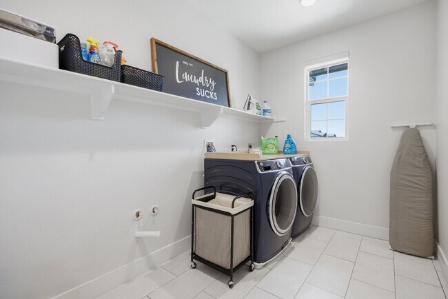 Building Photo - 30440 Tetrault Ct