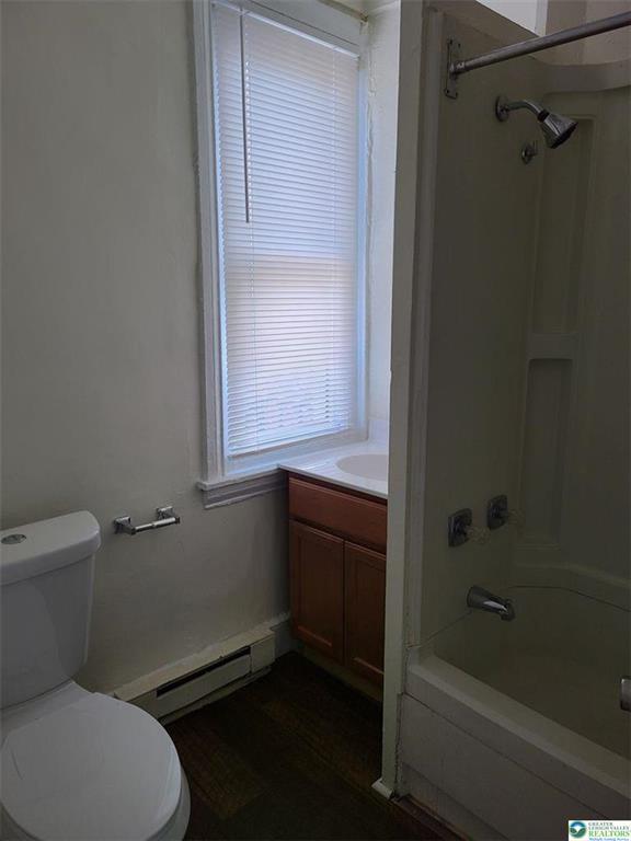 Building Photo - 136 Bushkill St