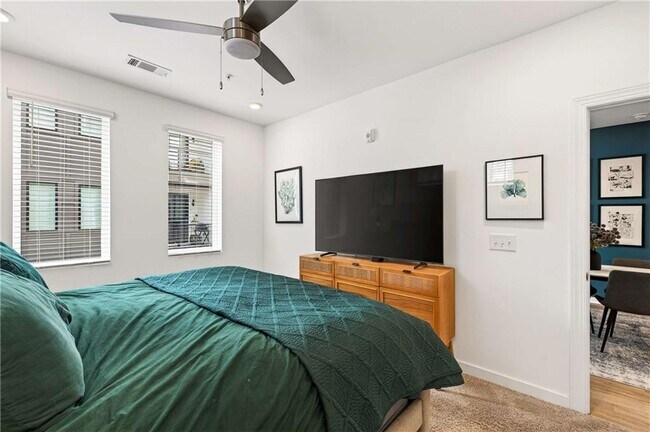 Building Photo - 377 Grant Cir SE