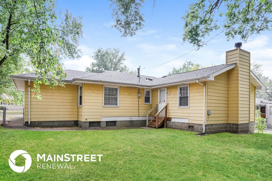 Building Photo - 1529 Corinth Dr