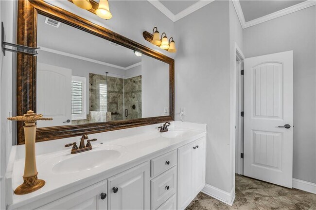 Building Photo - 304 Red Cap Cir