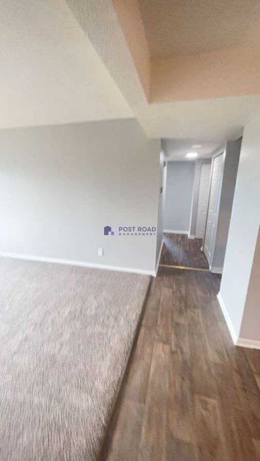 Building Photo - 2948 S Osage Ave