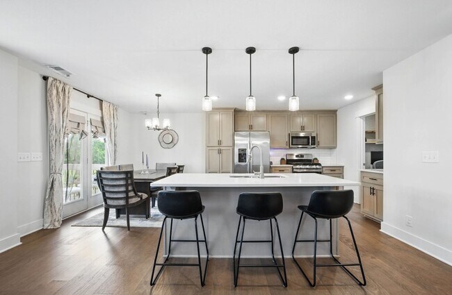 Building Photo - COMING SOON -Newer home in Sterling Acre Farms Waiting to be Called home Today!