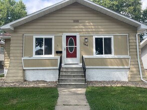 Building Photo - Remodeled 3 Bedroom , 1 Bath Home!