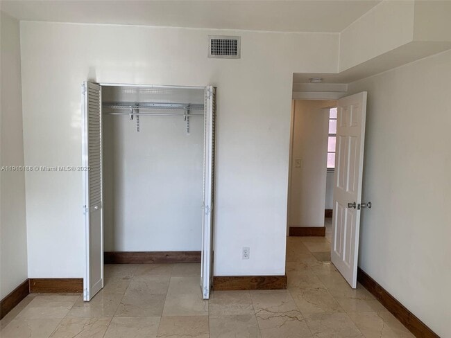 Building Photo - 551 NE 62nd St