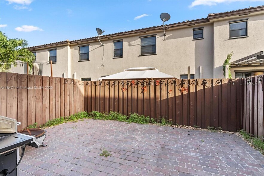 Building Photo - 11468 SW 252nd Ter