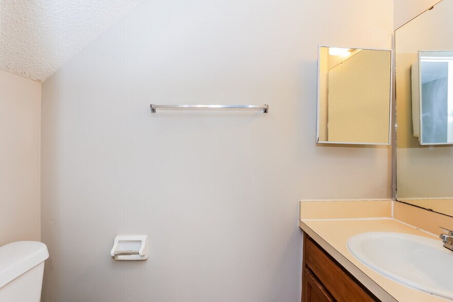 Building Photo - 7656 Arble Dr