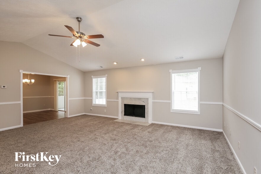 Building Photo - 3920 Valleybrook Ct