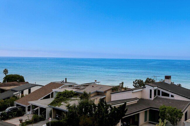 Building Photo - Gorgeous Contemporary Hilltop Laguna Beach Home - PANORAMIC OCEAN & CATALINA VIEWS!
