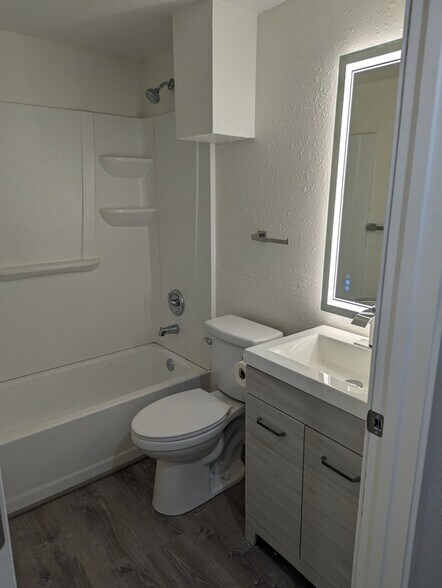 Building Photo - 1760 N 340 W