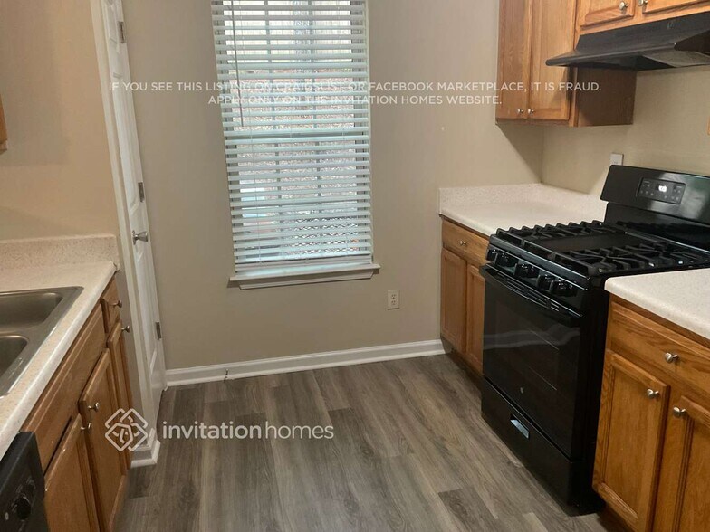 Building Photo - 2644 Waverly Hills Dr