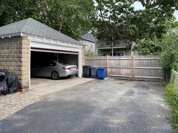 Building Photo - 16 Fairmont St