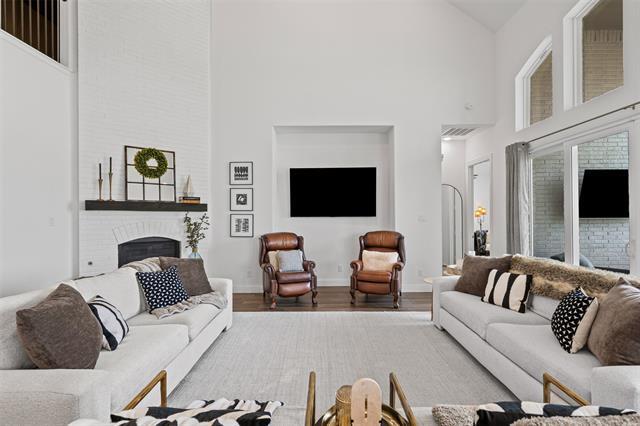 Building Photo - 1720 Rolling Heights Ln