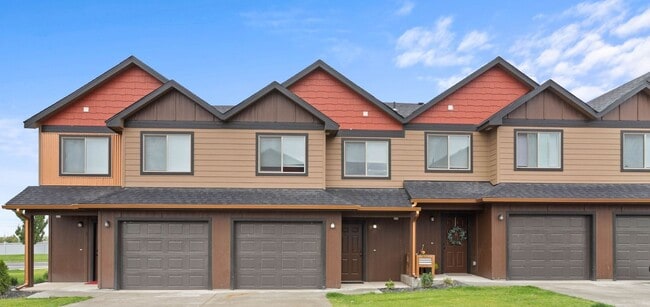 Building Photo - 2-bedroom townhomes, a modern take on apar...