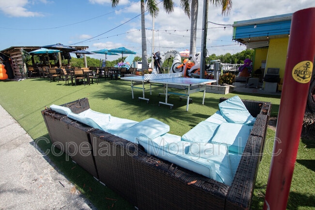 Building Photo - 1000 Cove Cay Dr