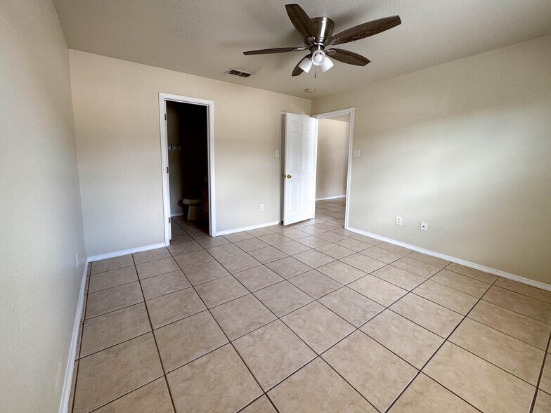 Building Photo - 120 Ramon Cardenas Dr