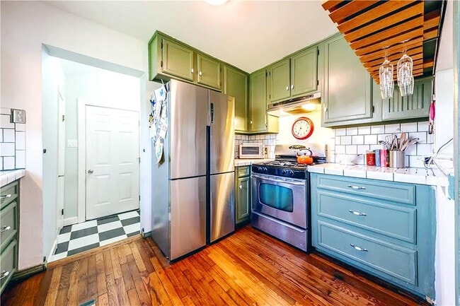 Building Photo - 3305 Larry Ln