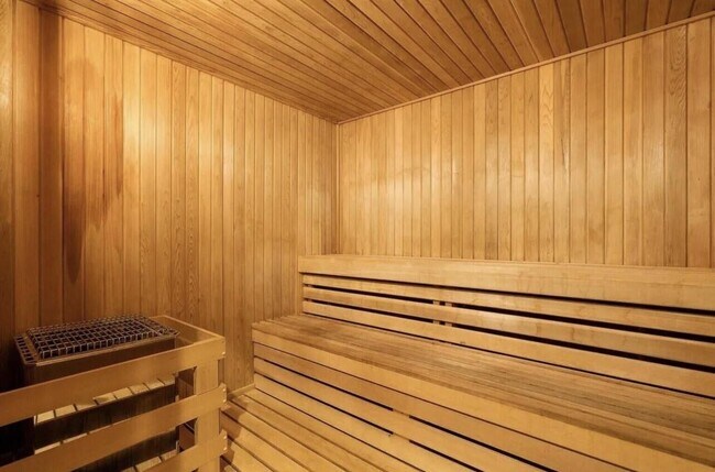 Building Photo - 3021 Alcazar Pl