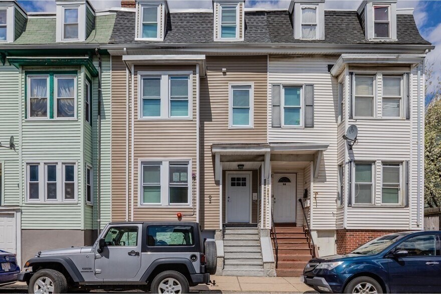Primary Photo - 92 Lexington St