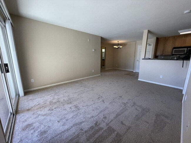 Building Photo - UTC Gated Lucera Two Master Bedroom Condo