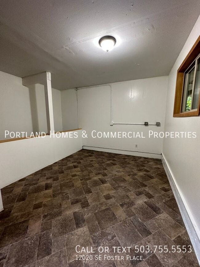 Building Photo - 2-Bedroom Basement ADU in Beautiful Forest...