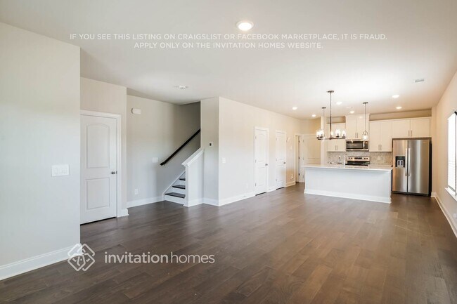 Building Photo - 223 River Rock Dr