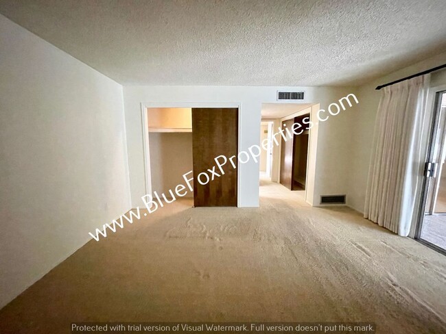 Building Photo - 7876 N Sendero Tres